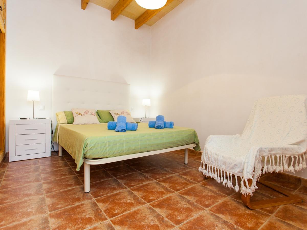 Villa Paula Llombarts Buitenkant foto