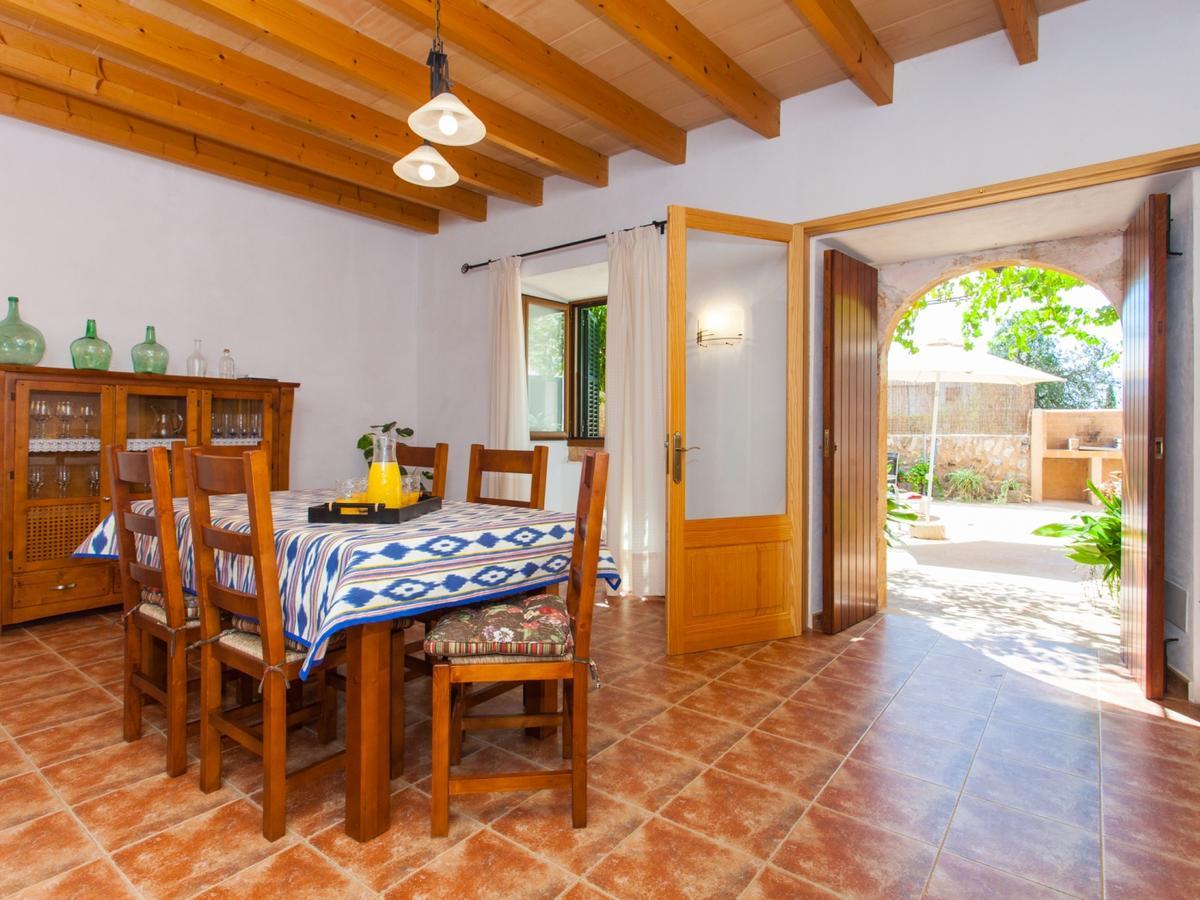 Villa Paula Llombarts Buitenkant foto
